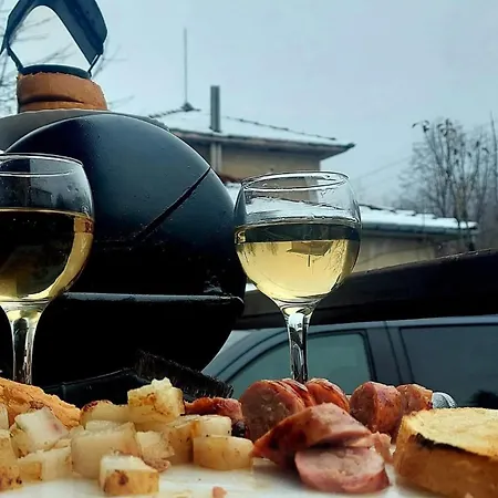 къща амфора Nyaraló *