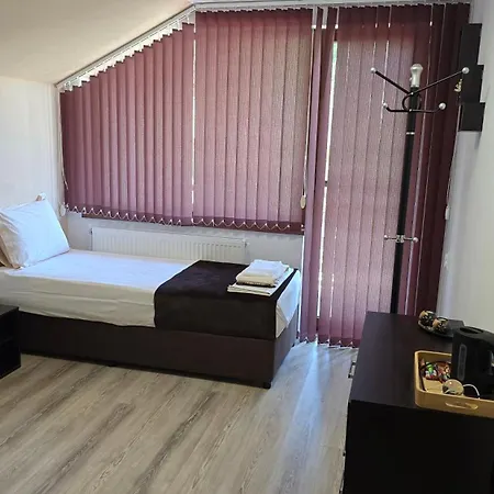 къща амфора Nyaraló